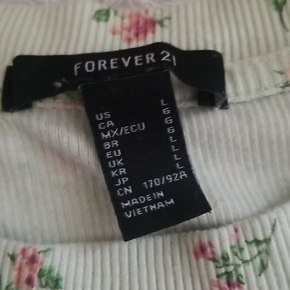 Floral Crop Top - Picture 2 of 4